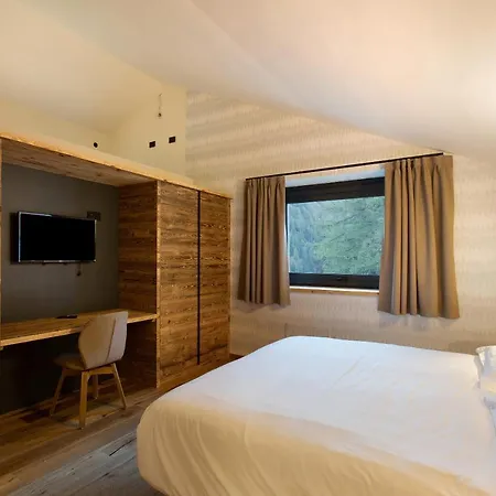 Valgrisa Mountain 1 ヴァルグリゼンケ